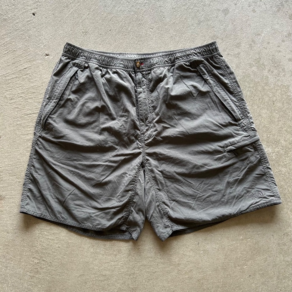 Vintage The North Face Cargo Shorts Mens XL Gray Stow Pocket Outdoor Hiking